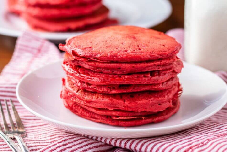 red-velvet-protein-pancakes-recipe